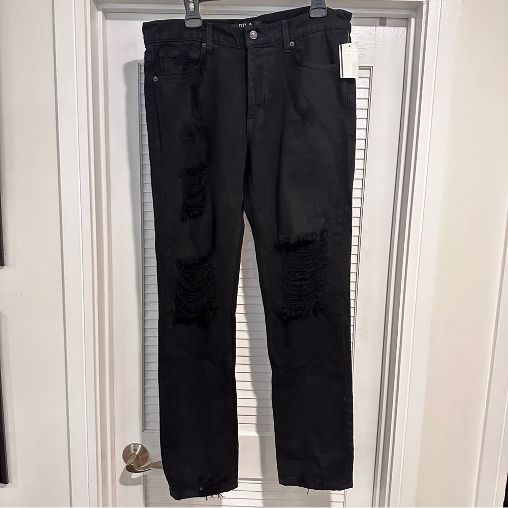 Brand New Men’s DTLA Distressed Black Jeans Size 34